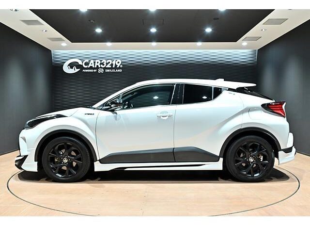 
								TOYOTA C-HR 2022 full									