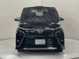 
										TOYOTA VOXY 2019 full									