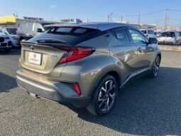 
										TOYOTA C-HR 2019 full									