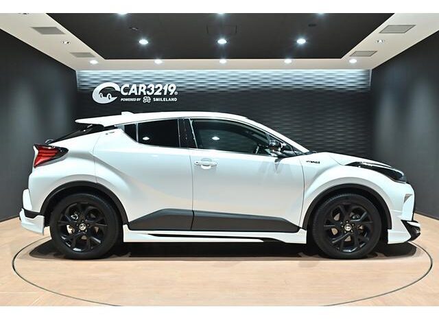 
								TOYOTA C-HR 2022 full									