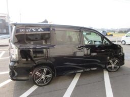 
										TOYOTA VOXY 2008 full									