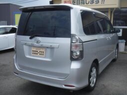 
										TOYOTA VOVY 2008 full									