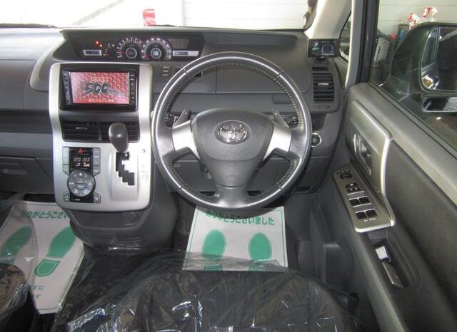 
								TOYOTA VOVY 2008 full									