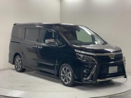 
										TOYOTA VOXY 2019 full									
