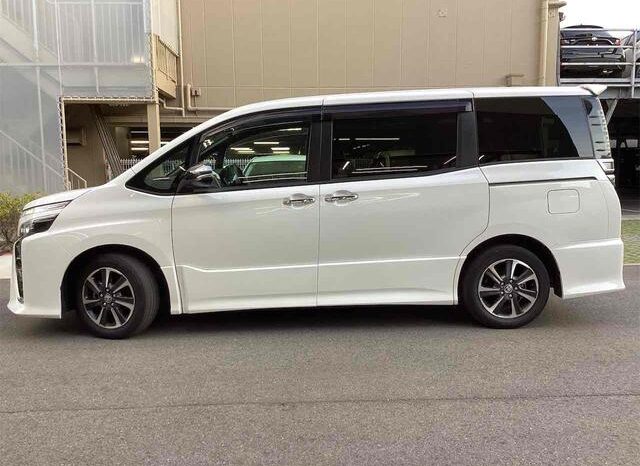 
								TOYOTA VOXY 2021 full									