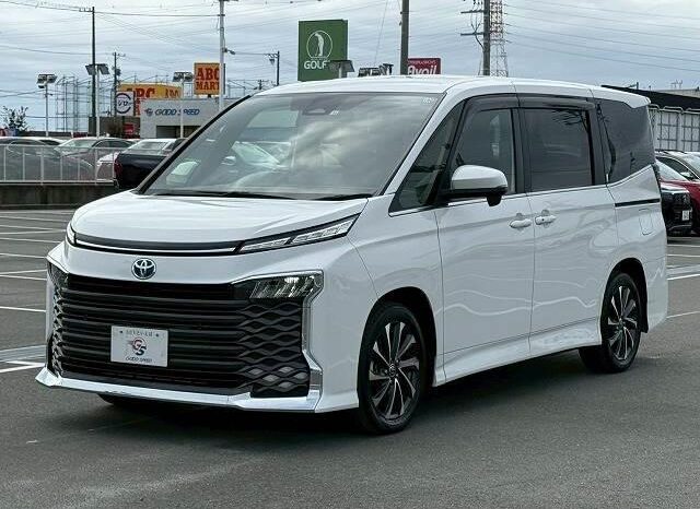 
								TOYOTA VOXY 2022 full									