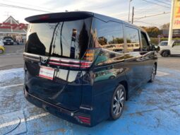 
										TOYOTA VOXY 2022 full									