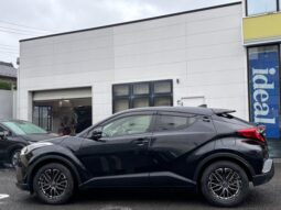 
										TOYOTA C-HR 2017 full									