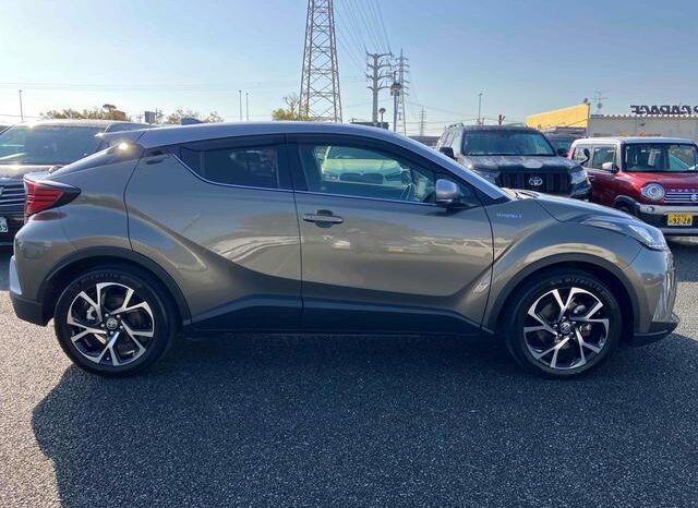 
								TOYOTA C-HR 2019 full									