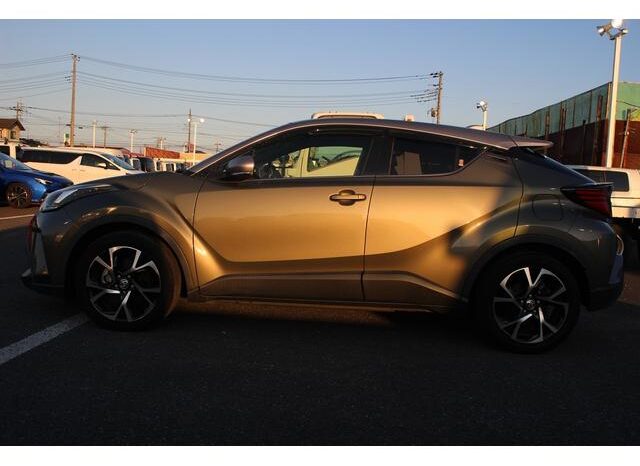 
								TOYOTA C-HR 2020 full									