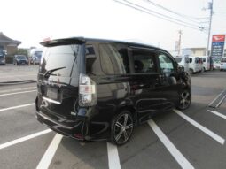 
										TOYOTA VOXY 2008 full									