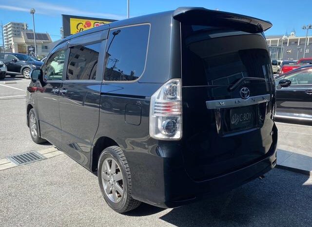 
								TOYOTA VOVY 2009 full									