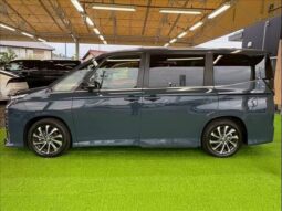 
										TOYOTA VOXY 2022 full									