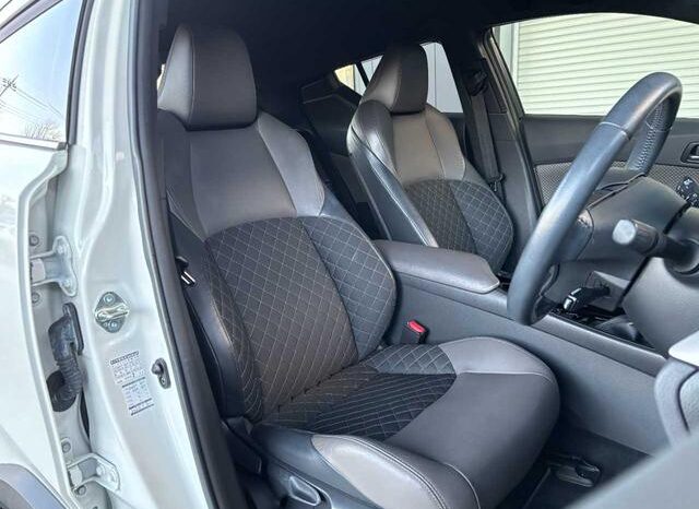 
								TOYOTA C-HR 2021 full									