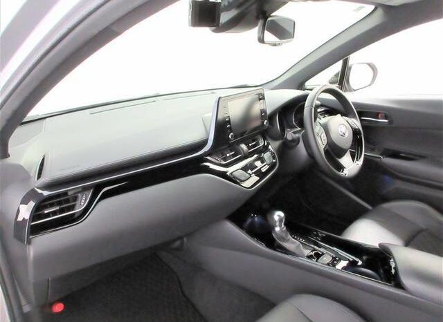 
								TOYOTA C-HR 2022 full									