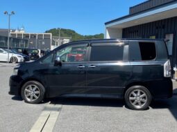 
										TOYOTA VOVY 2009 full									