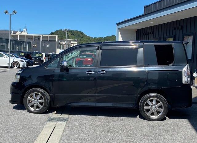 
								TOYOTA VOVY 2009 full									