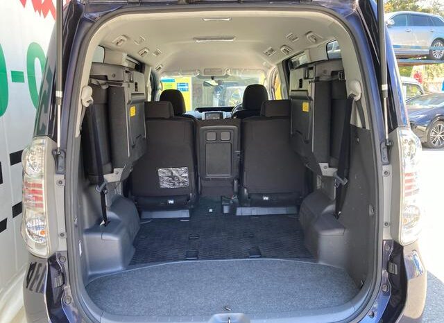 
								TOYOTA VOVY 2009 full									