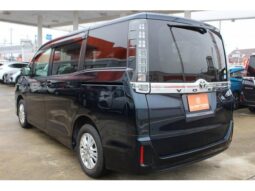 
										TOYOTA VOXY 2016 full									