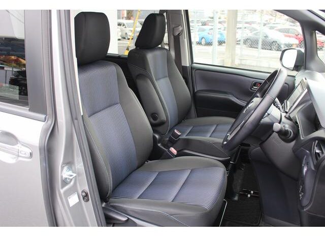 
								TOYOTA VOXY 2016 full									