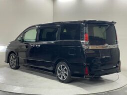 
										TOYOTA VOXY 2019 full									