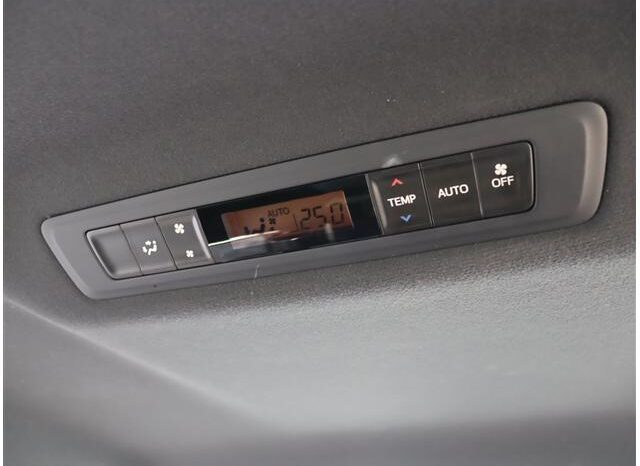 
								TOYOTA VOXY 2021 full									