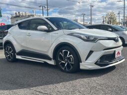 
										TOYOTA C-HR 2017 full									