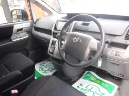 
										TOYOTA VOVY 2008 full									