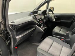 
										TOYOTA VOXY 2019 full									