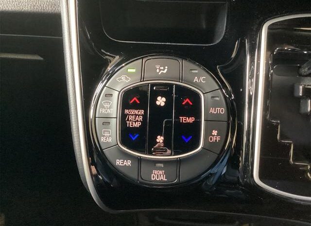 
								TOYOTA VOXY 2021 full									