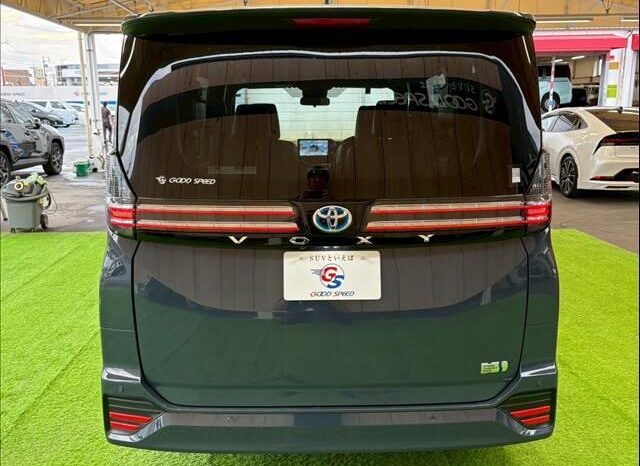 
								TOYOTA VOXY 2022 full									