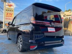 
										TOYOTA VOXY 2022 full									