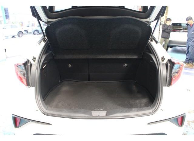 
								TOYOTA C-HR 2017 full									