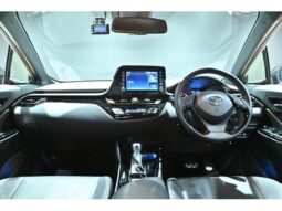 
										TOYOTA C-HR 2022 full									