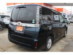 
										TOYOTA VOXY 2016 full									