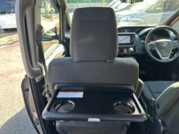 
										TOYOTA VOXY 2019 full									