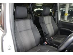 
										TOYOTA VOXY 2019 full									