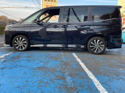 
										TOYOTA VOXY 2022 full									