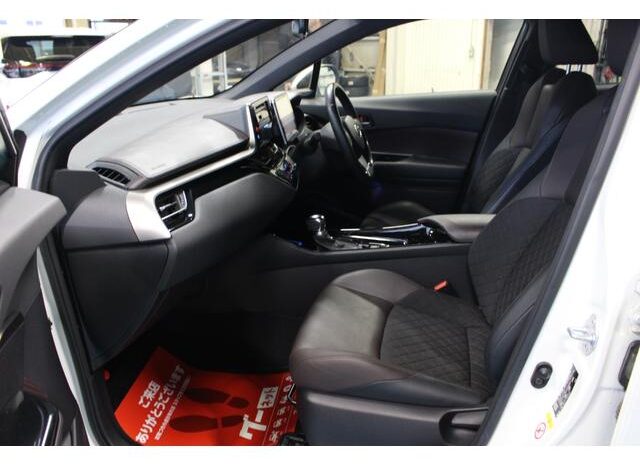 
								TOYOTA C-HR 2017 full									