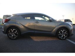
										TOYOTA C-HR 2020 full									