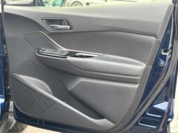 
										TOYOTA C-HR 2021 full									