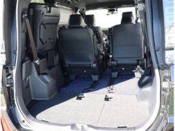 
										TOYOTA VOXY 2021 full									