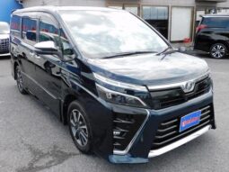 
										TOYOTA VOXY 2021 full									