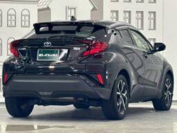 
										TOYOTA C-HR 2021 full									