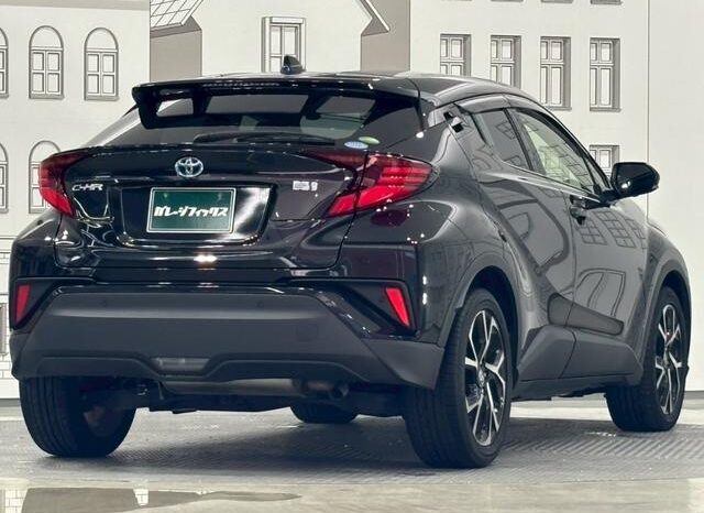 
								TOYOTA C-HR 2021 full									