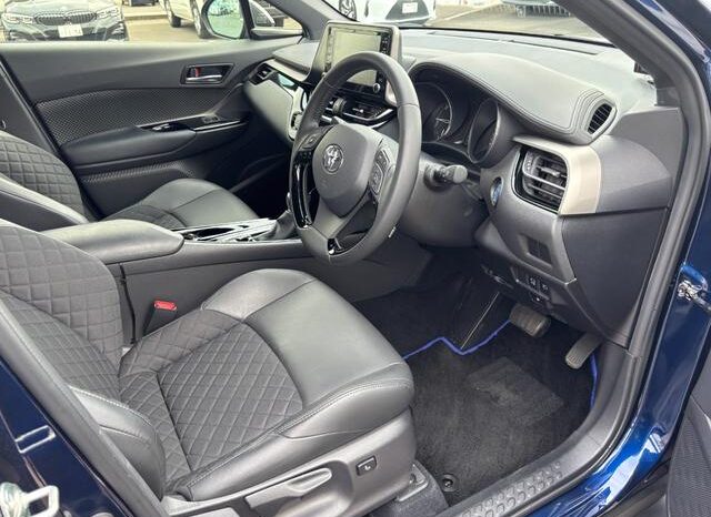 
								TOYOTA C-HR 2021 full									