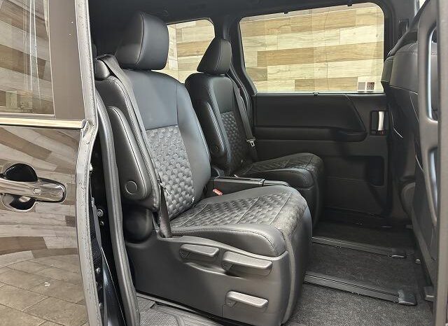 
								TOYOTA VOXY 2022 full									