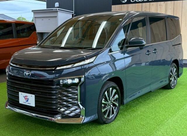 
								TOYOTA VOXY 2022 full									