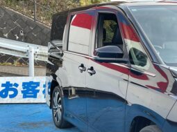 
										TOYOTA VOXY 2022 full									