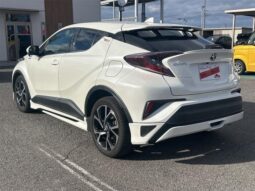 
										TOYOTA C-HR 2017 full									